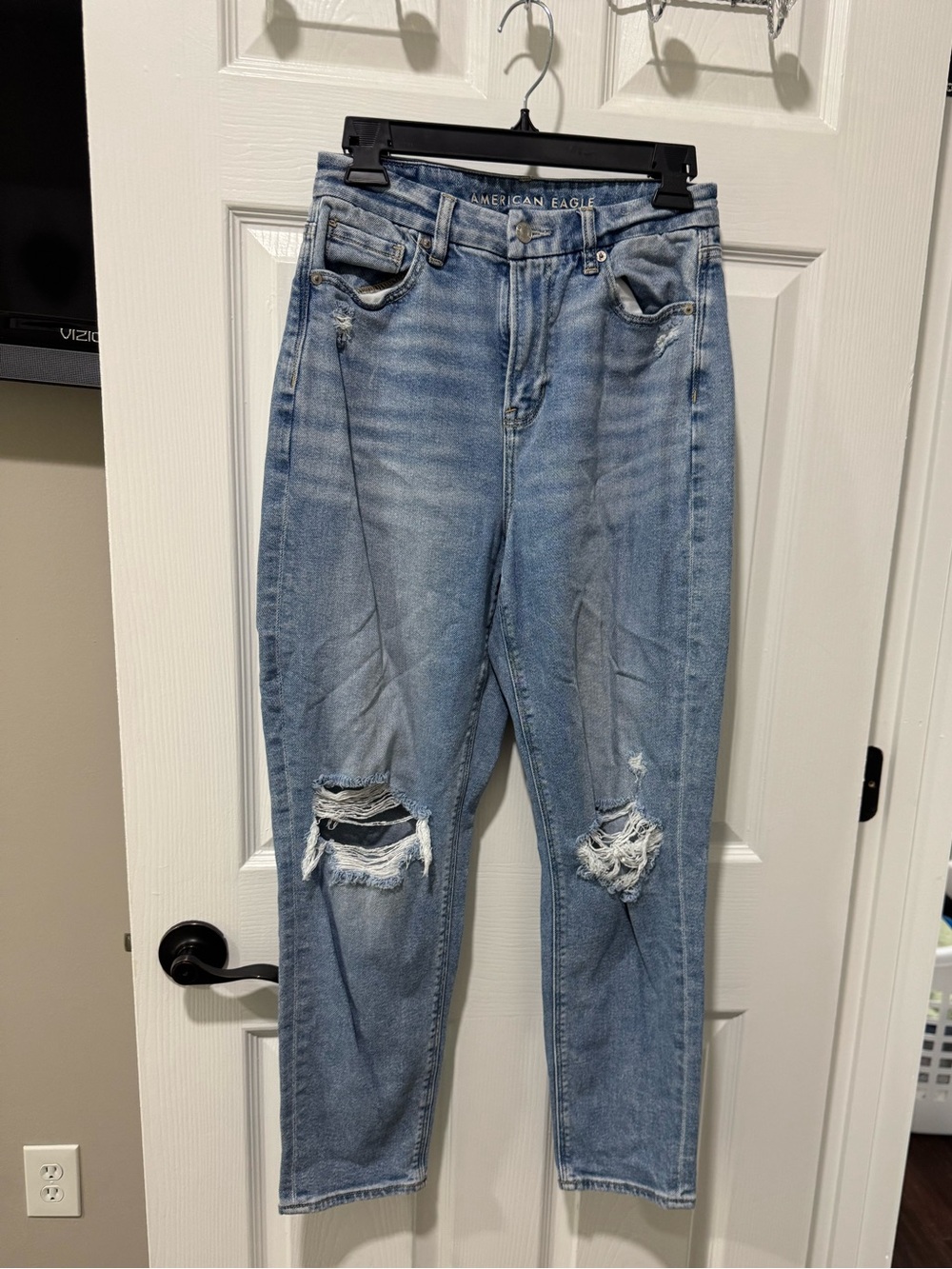 American Eagle Outfitters Light Blue Distressed Mom Jeans
